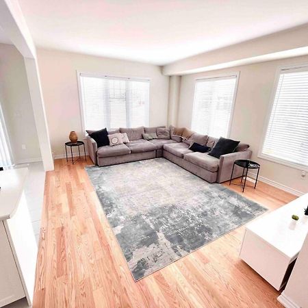 Large 5 Bedroom Newly Built Home Sleeps 12 Persons Thorold Extérieur photo