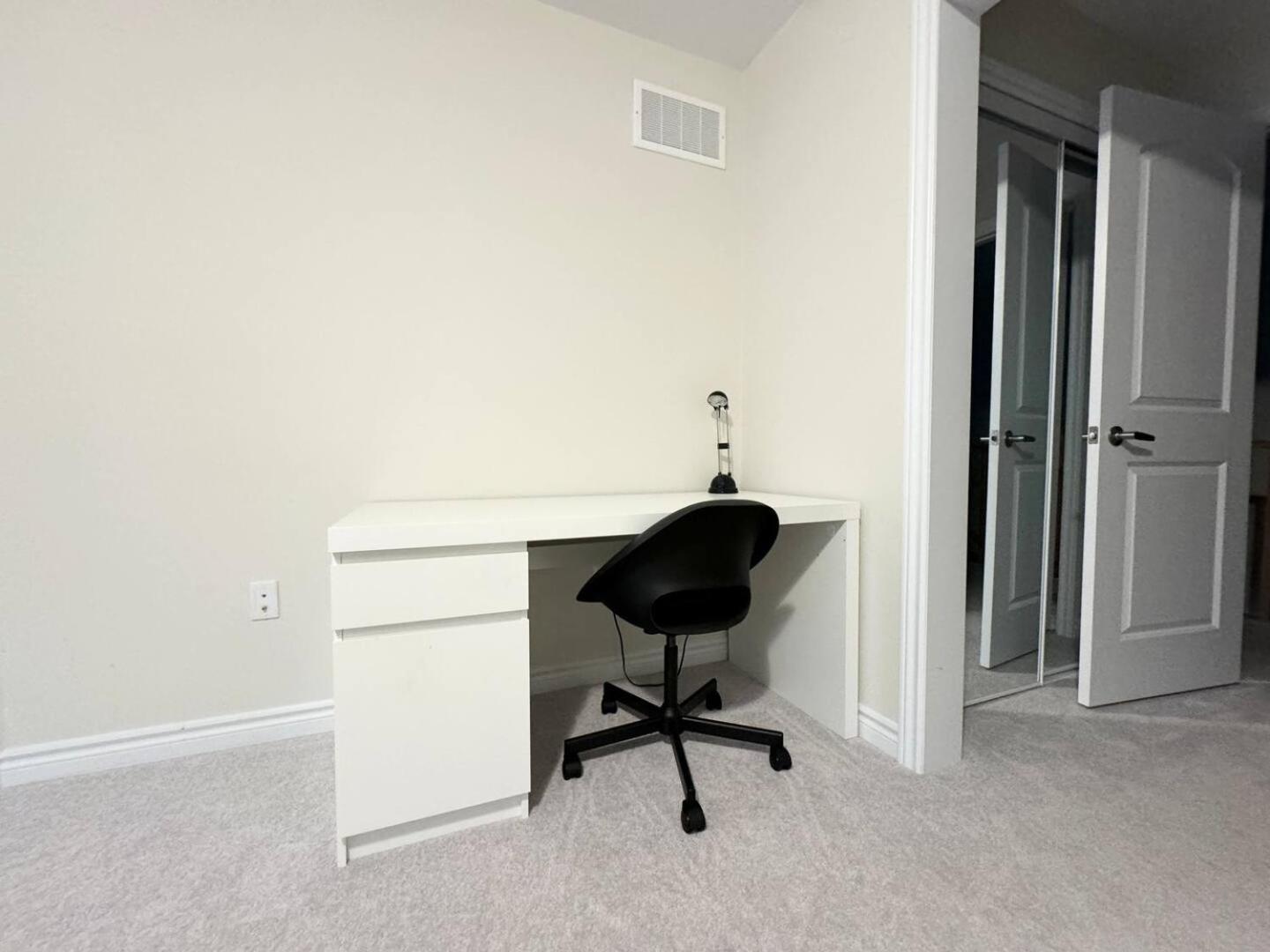 Large 5 Bedroom Newly Built Home Sleeps 12 Persons Thorold Extérieur photo
