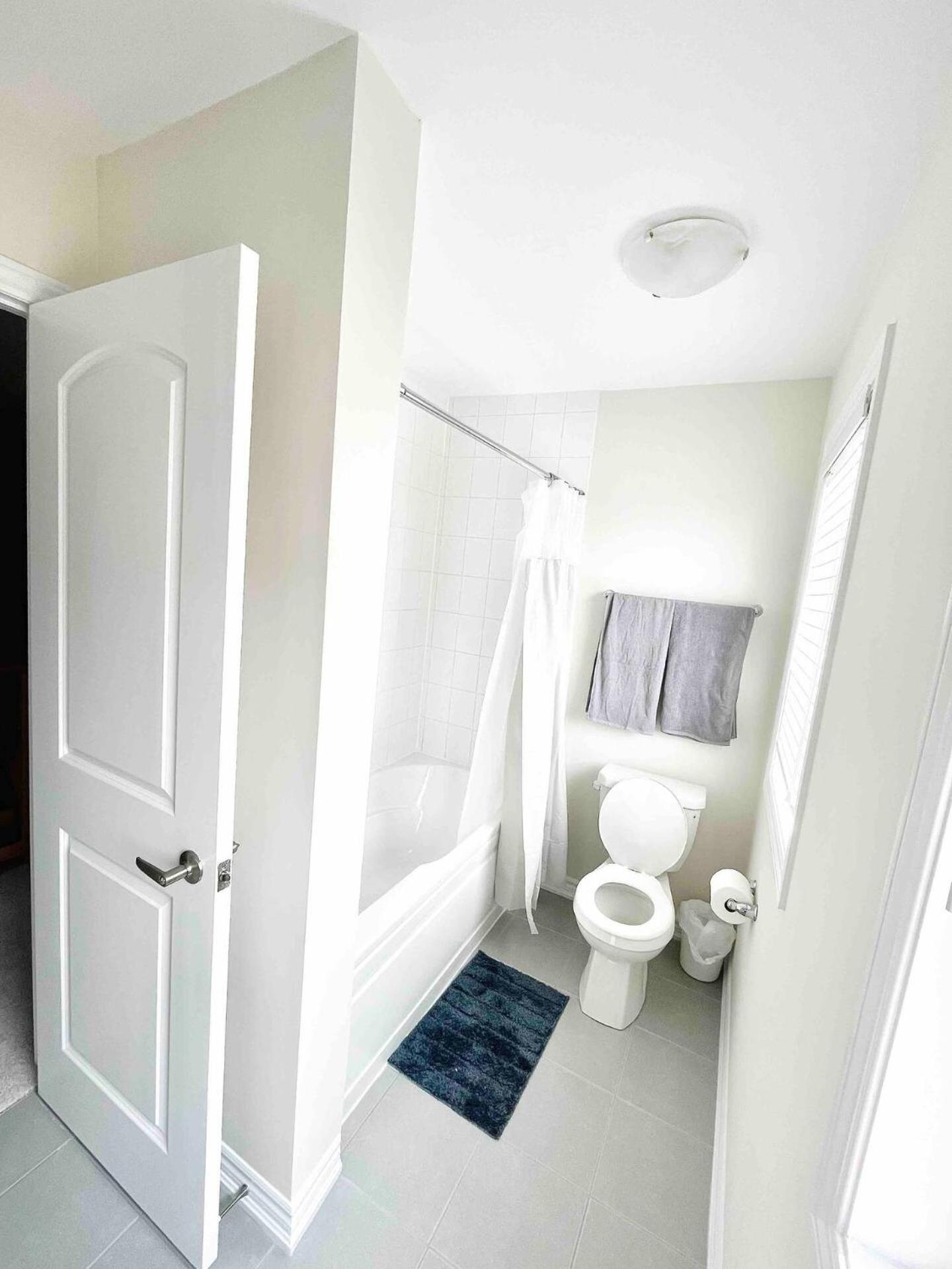Large 5 Bedroom Newly Built Home Sleeps 12 Persons Thorold Extérieur photo